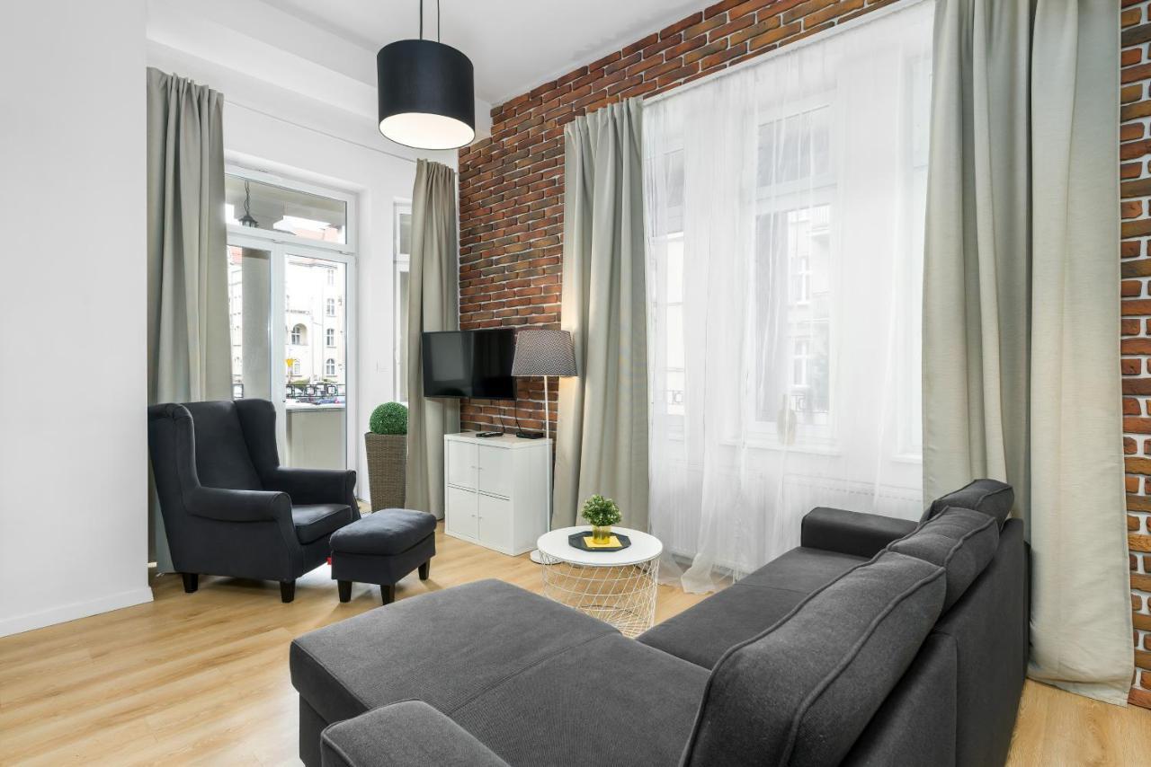 Apartment Poznan Mtp Chelmonskiego By Noclegi Renters Bagian luar foto