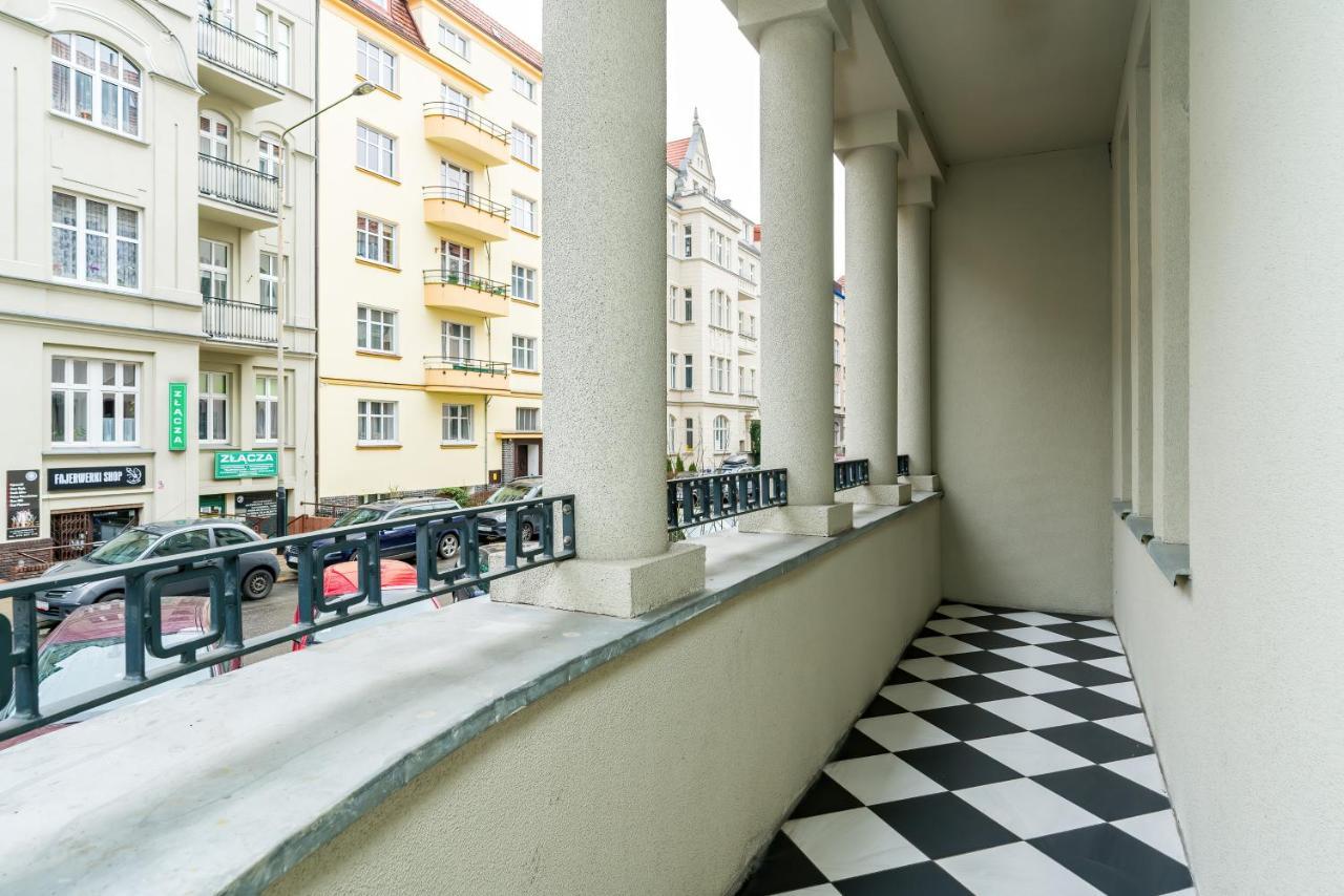 Apartment Poznan Mtp Chelmonskiego By Noclegi Renters Bagian luar foto
