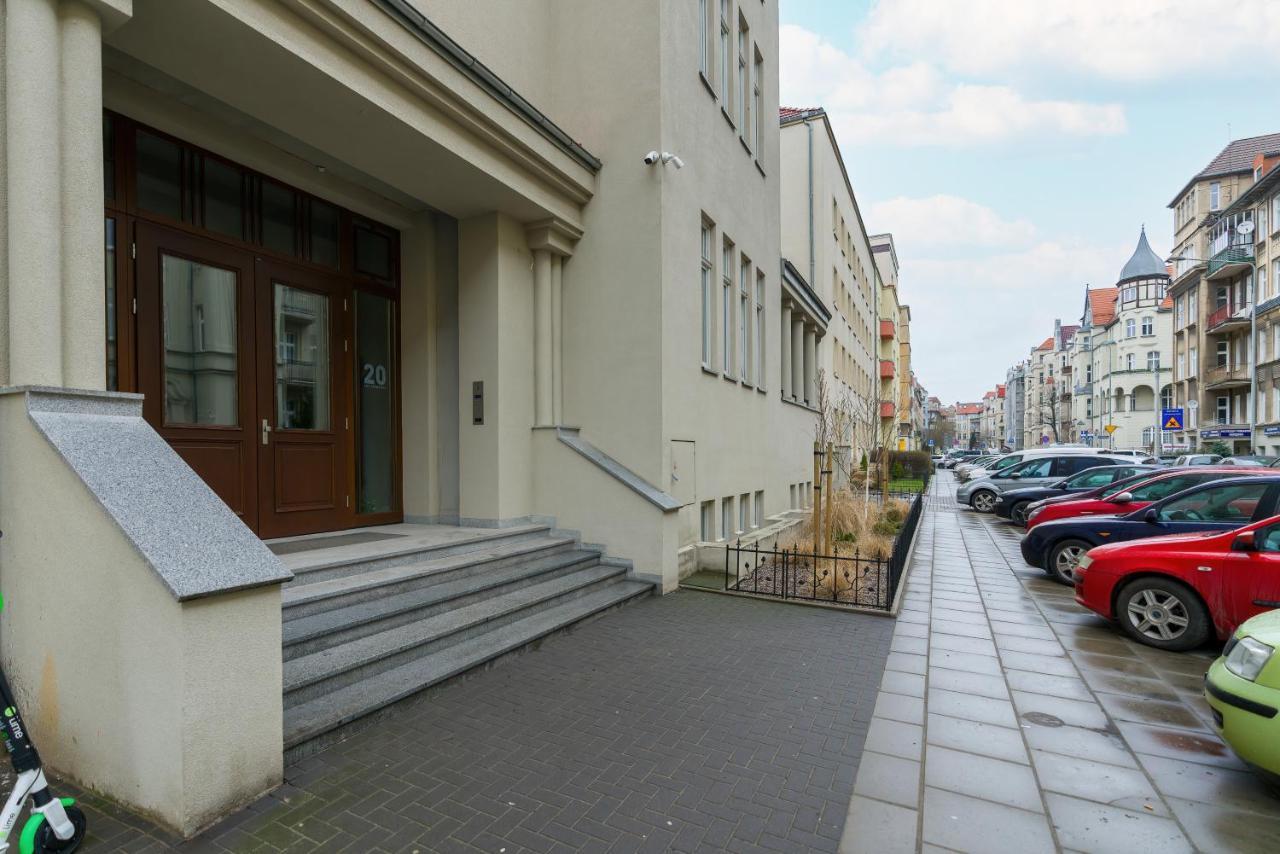Apartment Poznan Mtp Chelmonskiego By Noclegi Renters Bagian luar foto