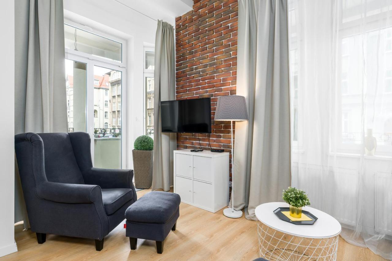 Apartment Poznan Mtp Chelmonskiego By Noclegi Renters Bagian luar foto